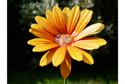 Set of 6 Metal Flower Garden Stakes – Colourful Garden Decorations