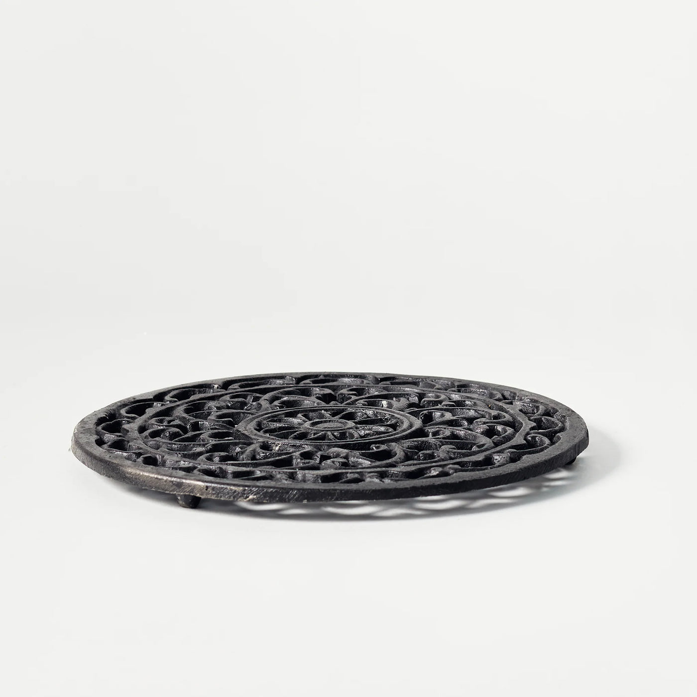 Cast Iron Decorative Trivets – Elegant and Functional Kitchen Decor