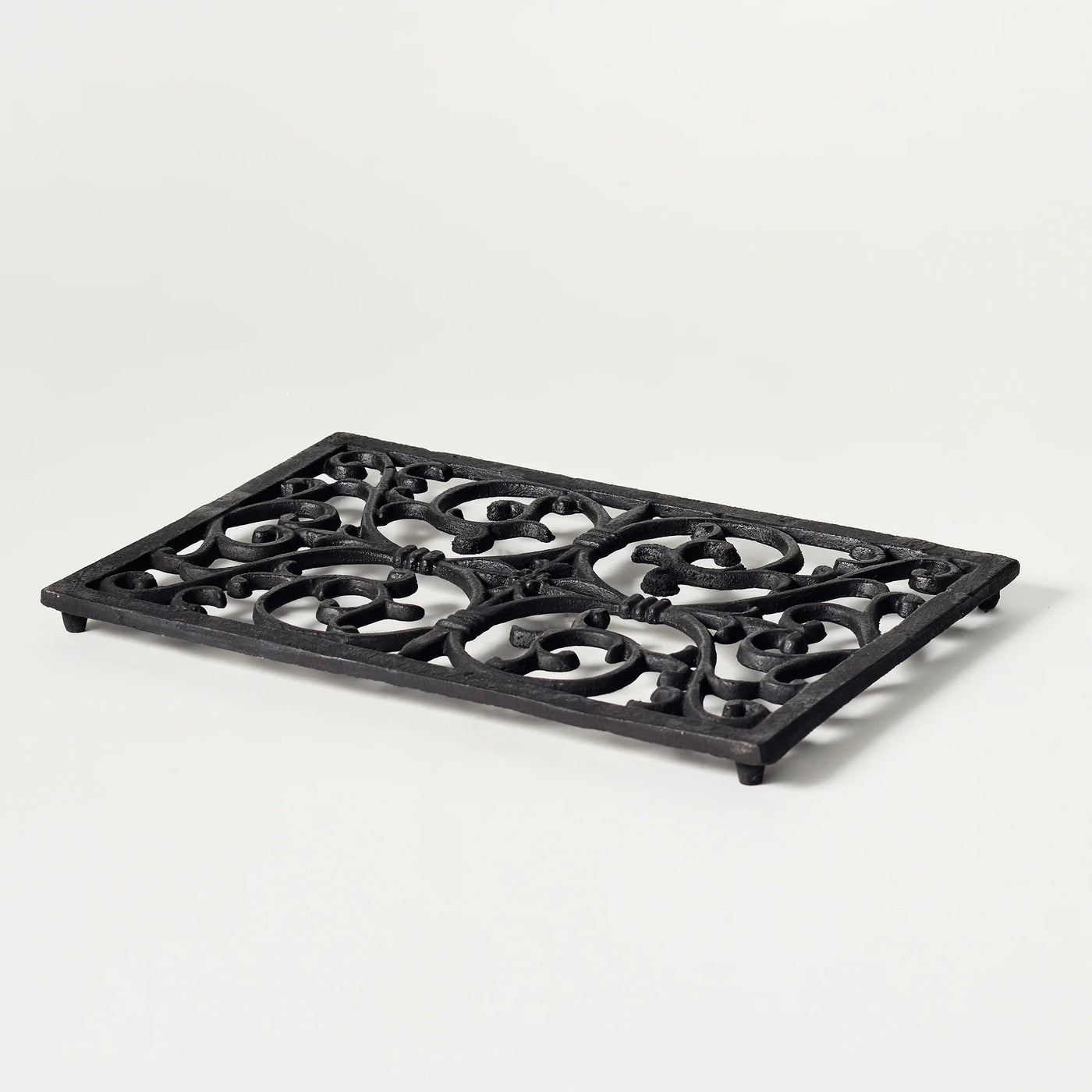 Cast Iron Decorative Trivets – Elegant and Functional Kitchen Decor