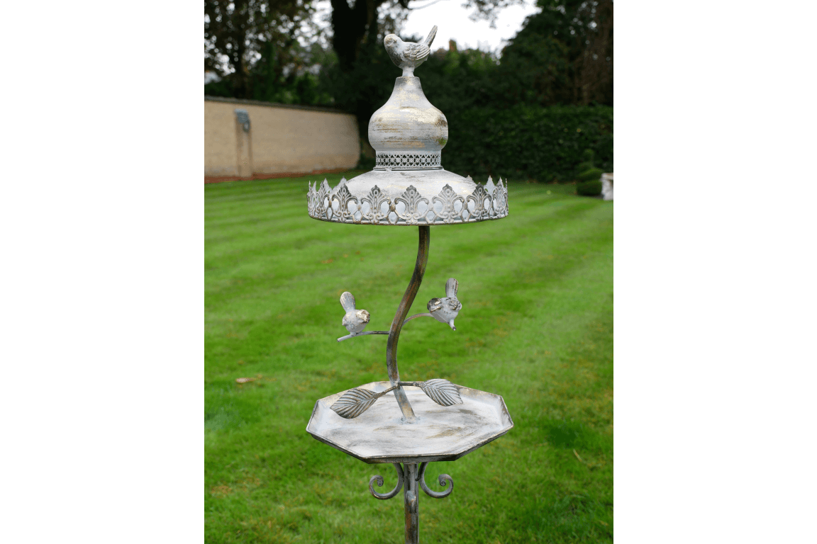 Ornate Standing Bird Feeder with Decorative Birds – Vintage Garden Decor
