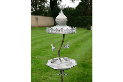 Ornate Standing Bird Feeder with Decorative Birds – Vintage Garden Decor