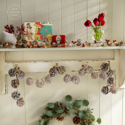 Natural Pinecone Garland – Rustic Seasonal Decoration