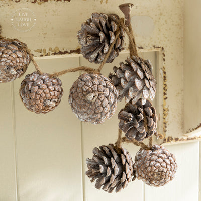 Natural Pinecone Garland – Rustic Seasonal Decoration