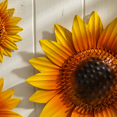 Metal Sunflower Head Wall Decoration – Set of 3 Vibrant Rustic Floral Wall Art