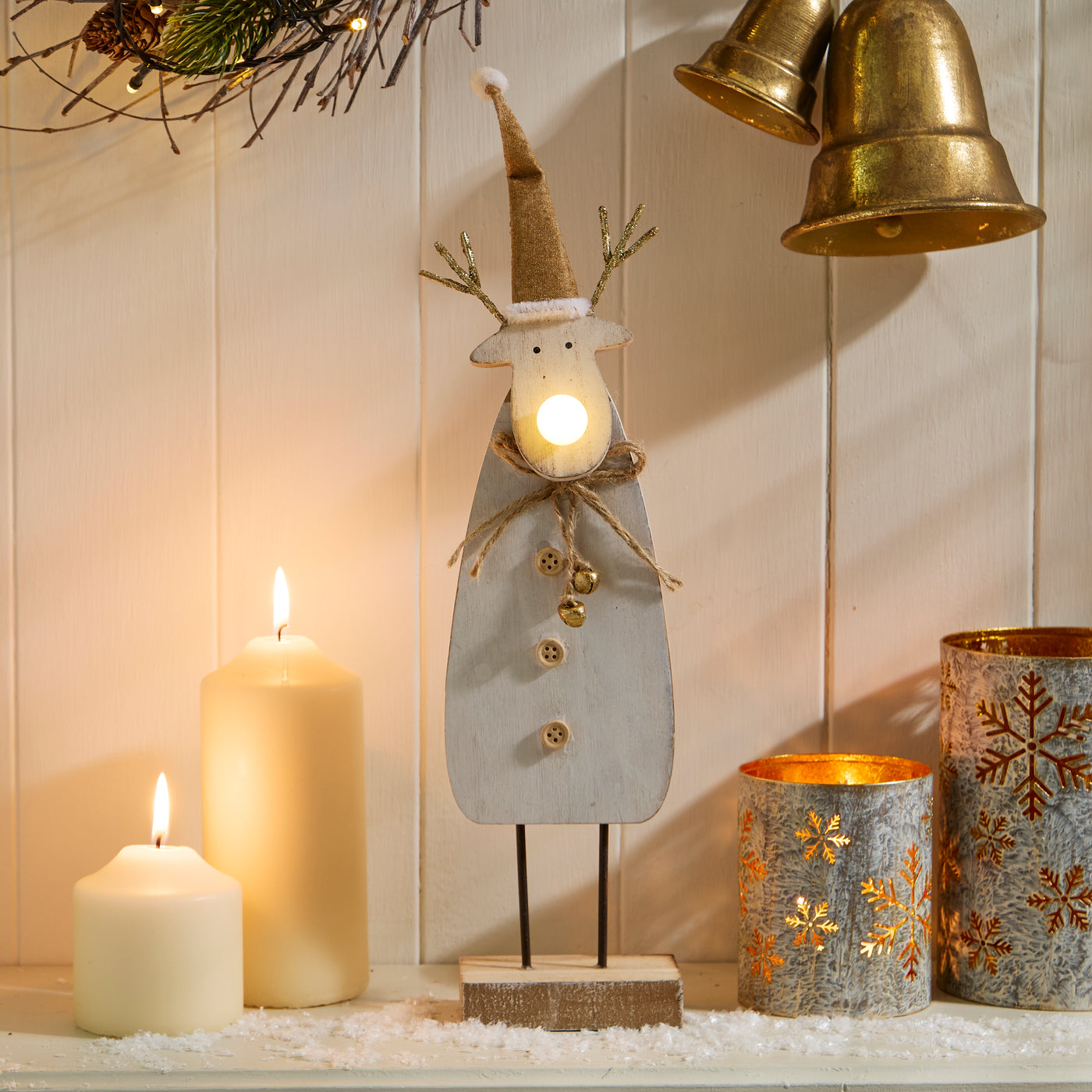 Light-Up Wooden Reindeer Shelf Sitter – Festive Christmas Decoration