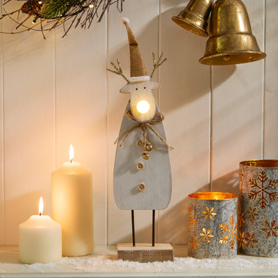 Light-Up Wooden Reindeer Shelf Sitter – Festive Christmas Decoration