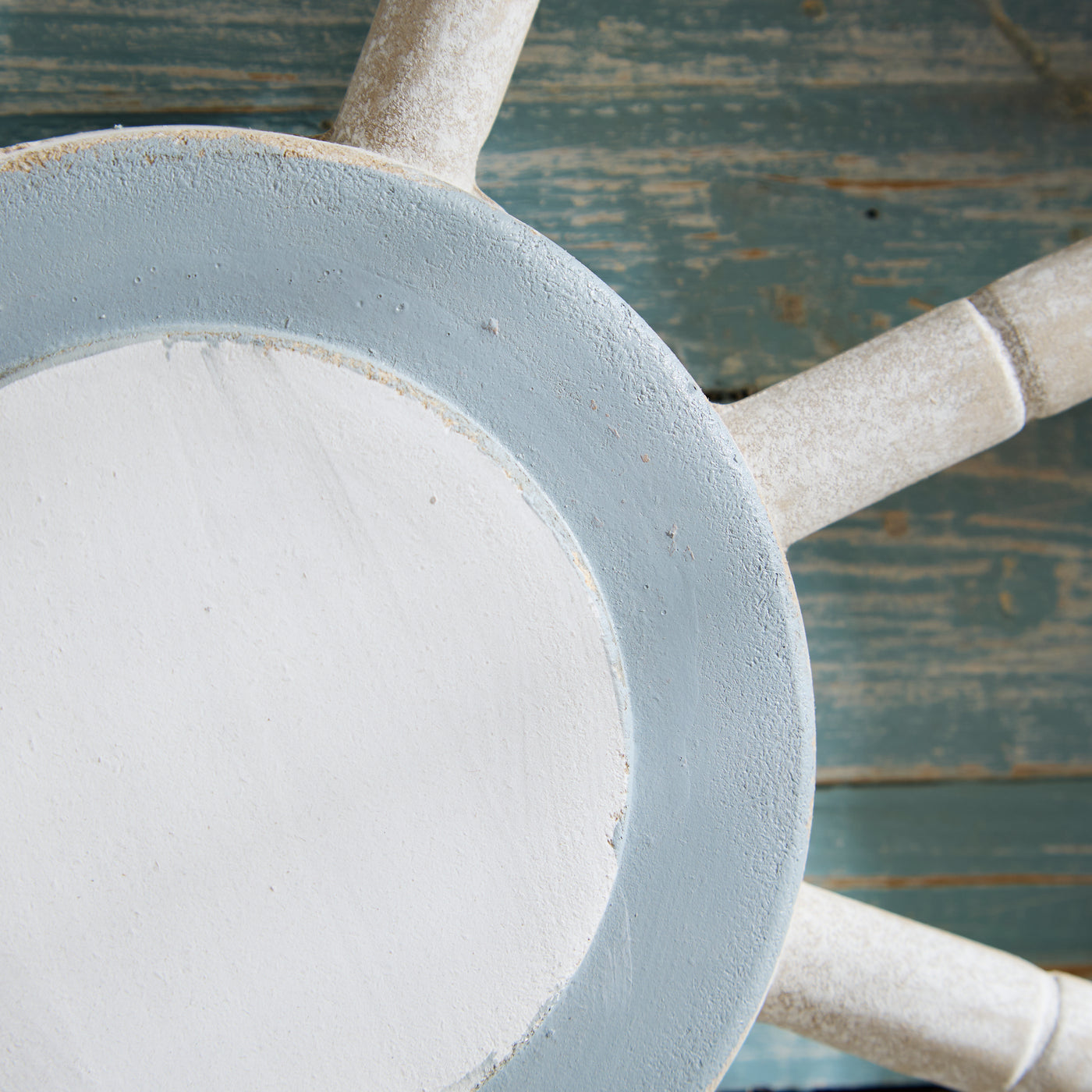Large 61cm Nautical Ship Wheel Wall Decor – White & Blue with Rope Detailing