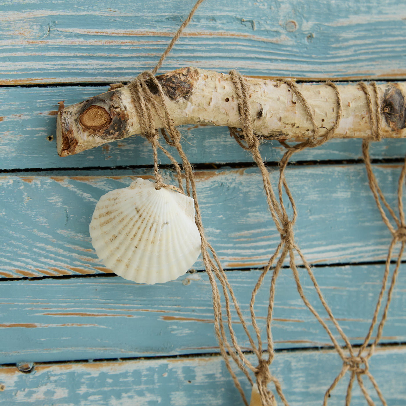 Hanging Driftwood & Shell Net Wall Decor – Nautical Wall Decor