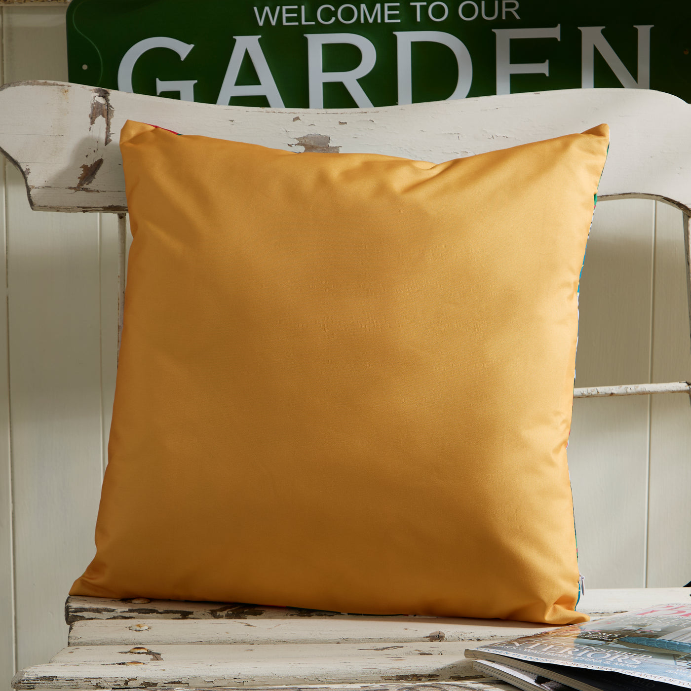 Island Splash Outdoor Cushion 45x45cm – Water-Resistant Patio & Home Pillow