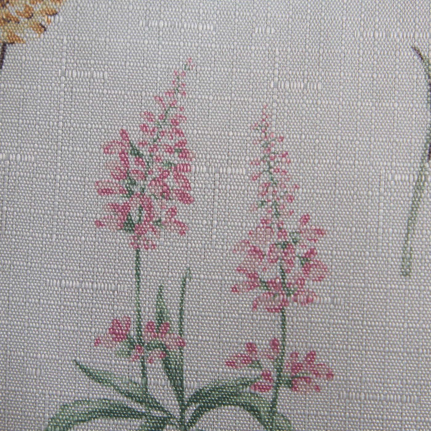 Floral Outdoor Cushion Vintage Cream – Water-Resistant Pillow for Garden & Home