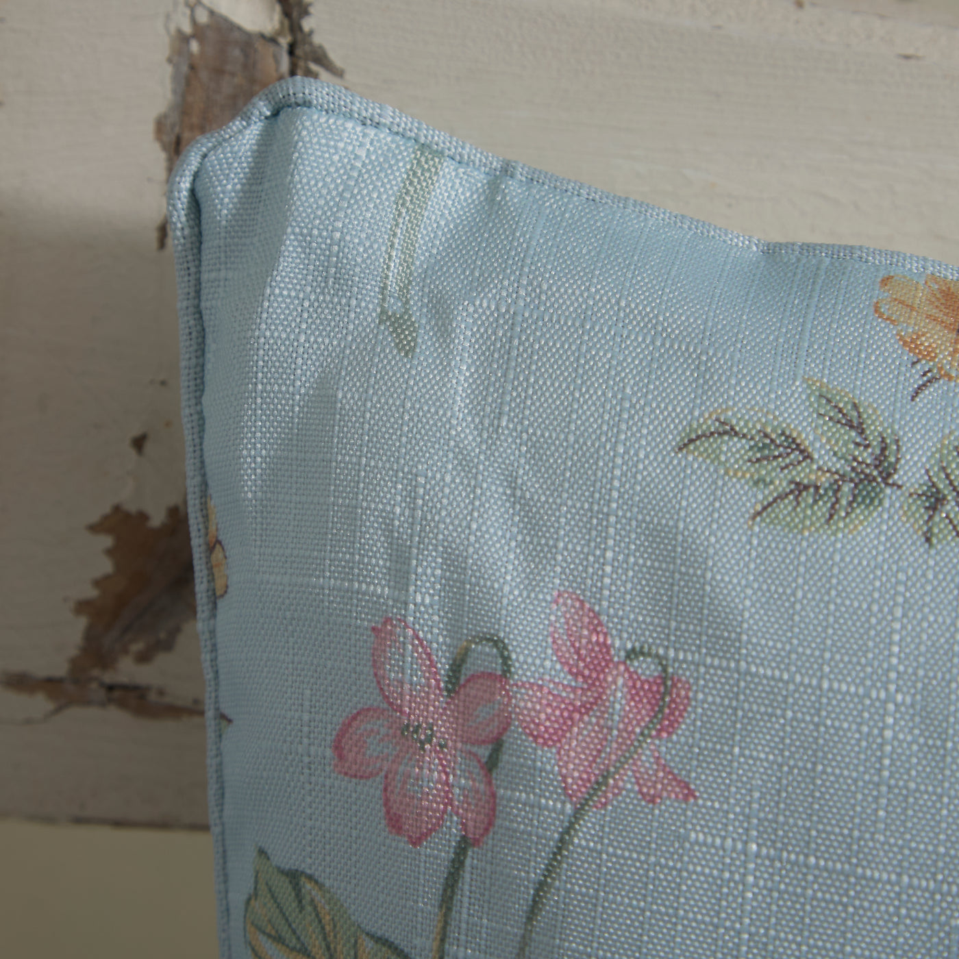 Floral Outdoor Cushion Meadow Blue – Water-Resistant Pillow for Garden & Home