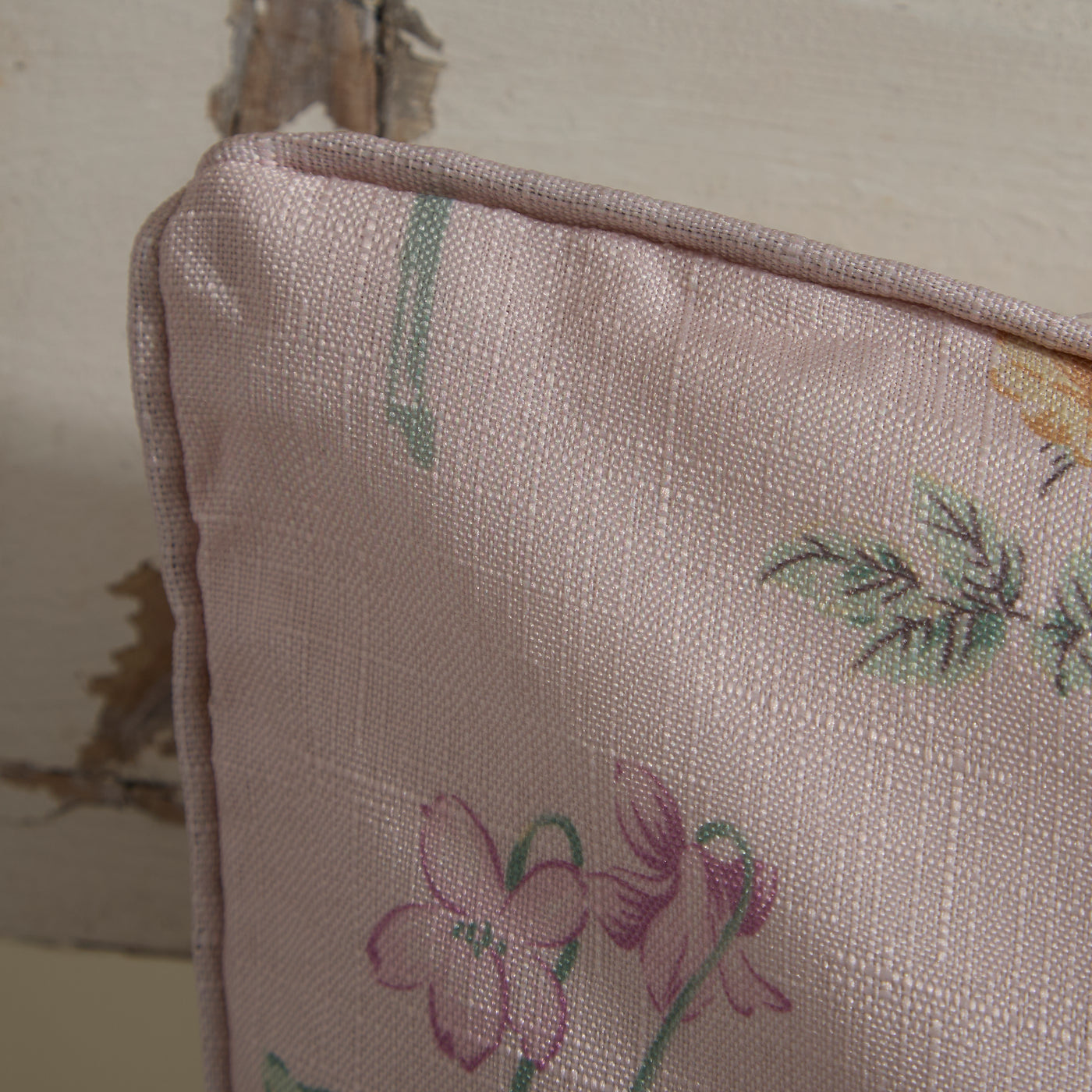 Floral Outdoor Cushion Blush Pink – Water-Resistant Pillow for Garden & Home