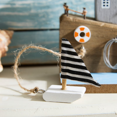 Nautical Seashore Cottages with Quayside Theme