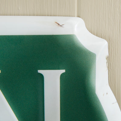 Green Metal Garden Sign – "Bees & Butterflies Welcome" Rustic Outdoor Wall Plaque