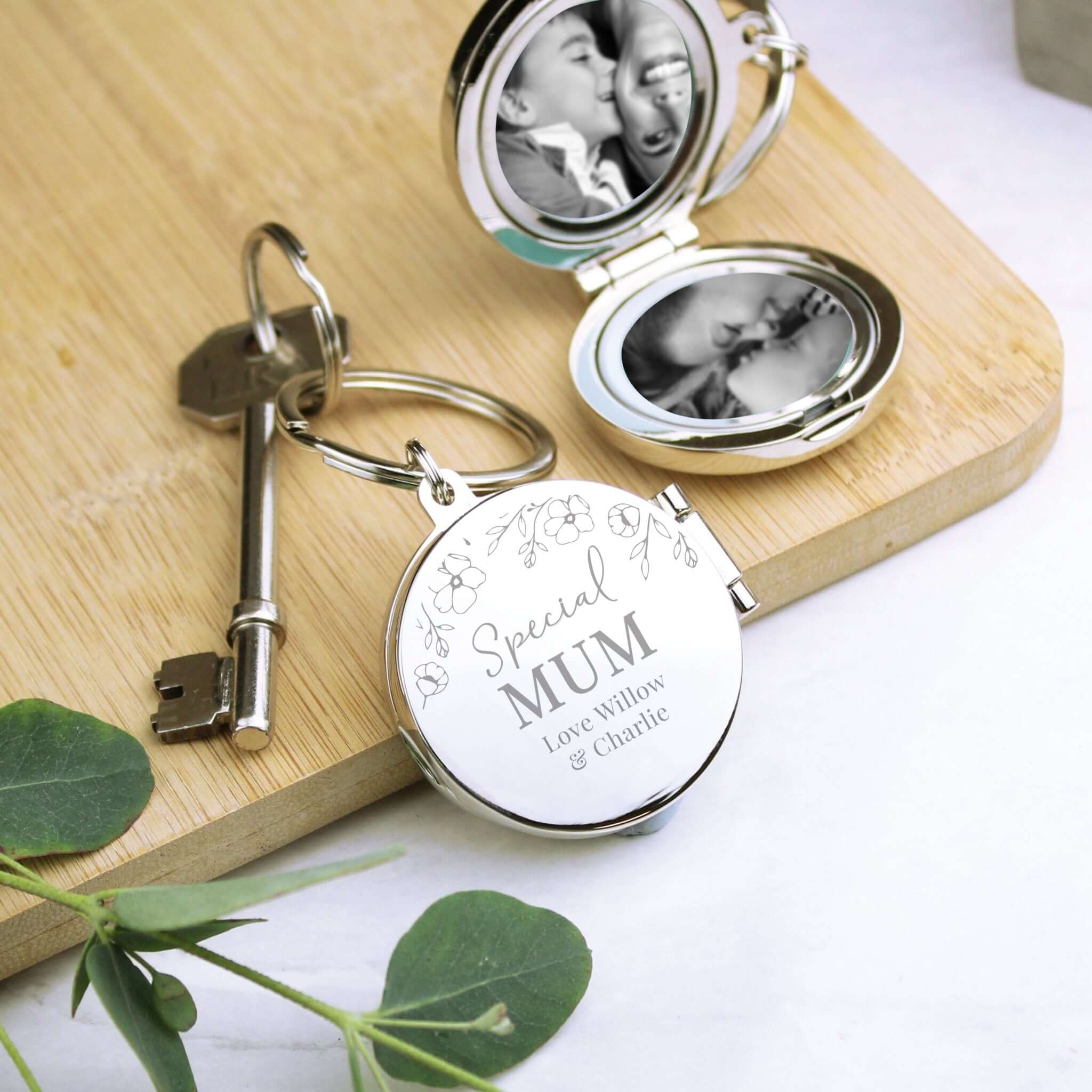 Personalized Floral Keyring - Photo Frame Keepsake – LIVE LAUGH LOVE ...